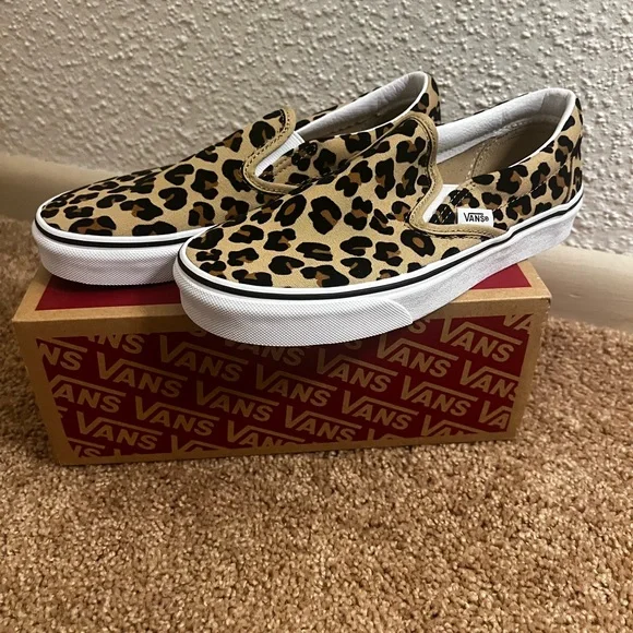 Vans Leopard Print Slip-On Sneakers - Picture 2 of 3